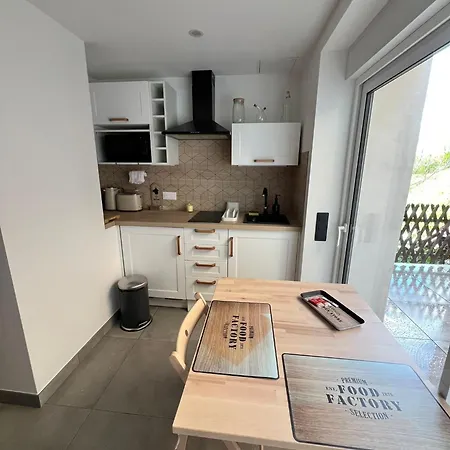 Cave A Vin - Climatise Avec Terrasse Apartament *