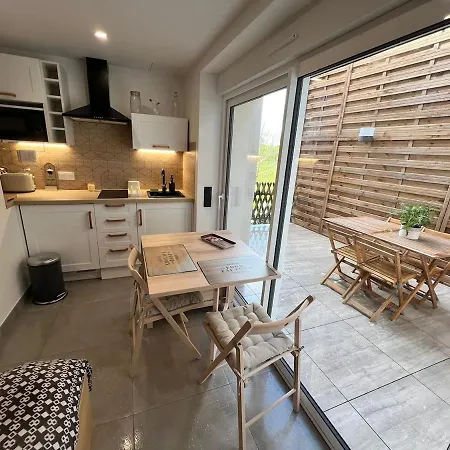 Cave A Vin - Climatise Avec Terrasse Apartment Langatte